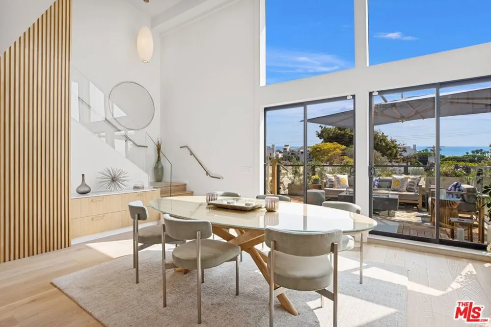 302 Ashland Avenue #301 Santa Monica, CA 90405