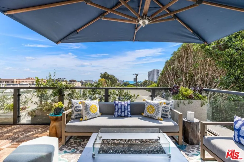 302 Ashland Avenue #301 Santa Monica, CA 90405