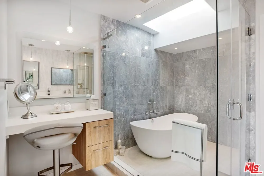 302 Ashland Avenue #301 Santa Monica, CA 90405