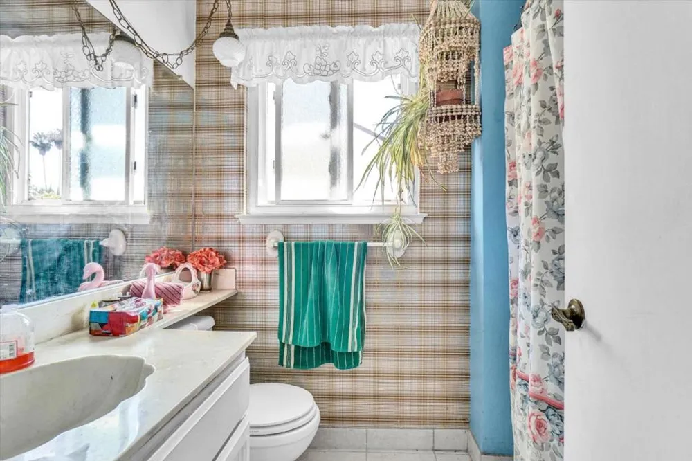 6308 Hillsdale Boulevard Sacramento, CA 95842