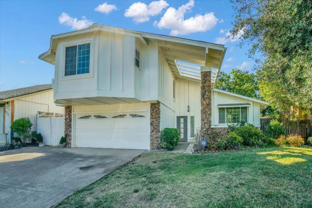 6308 Hillsdale Boulevard Sacramento, CA 95842