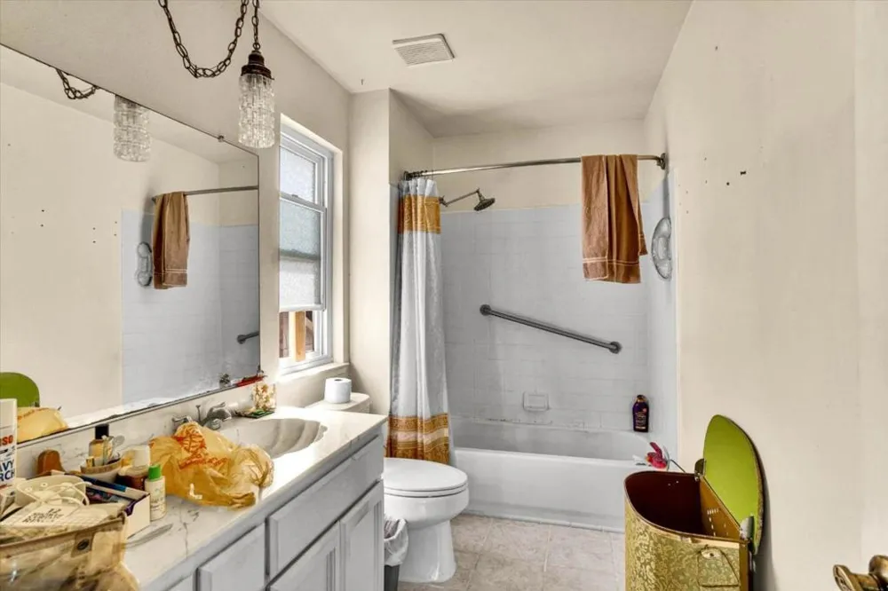 6308 Hillsdale Boulevard Sacramento, CA 95842