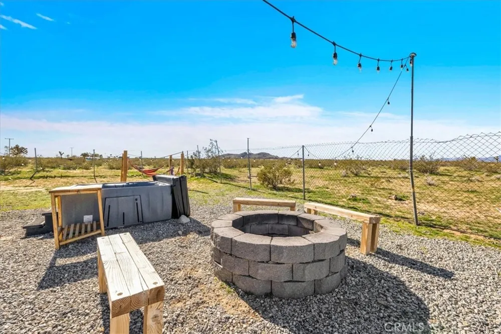 670 Ducor Avenue Landers, CA 92285