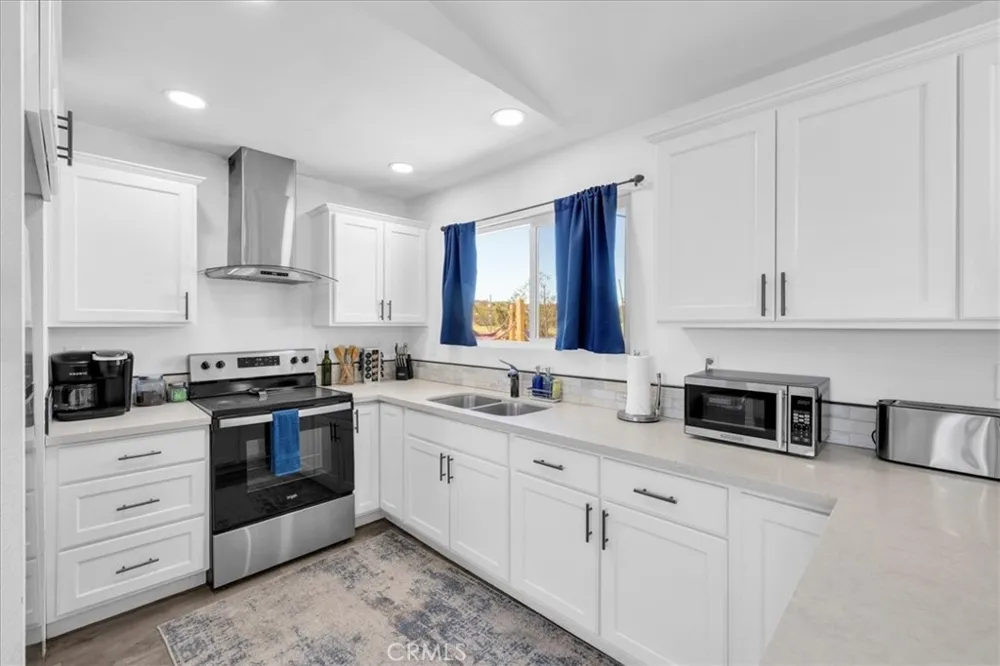 670 Ducor Avenue Landers, CA 92285