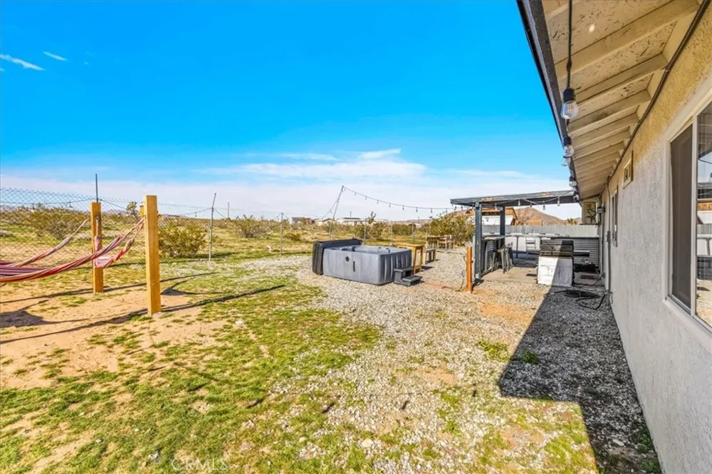 670 Ducor Avenue Landers, CA 92285