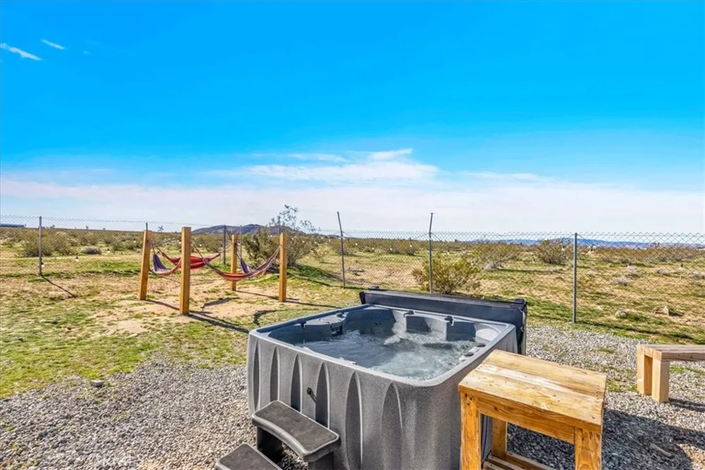 670 Ducor Avenue Landers, CA 92285