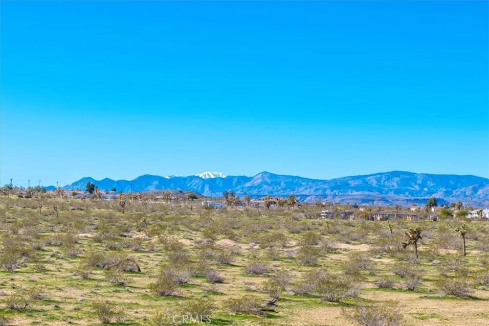 670 Ducor Avenue Landers, CA 92285