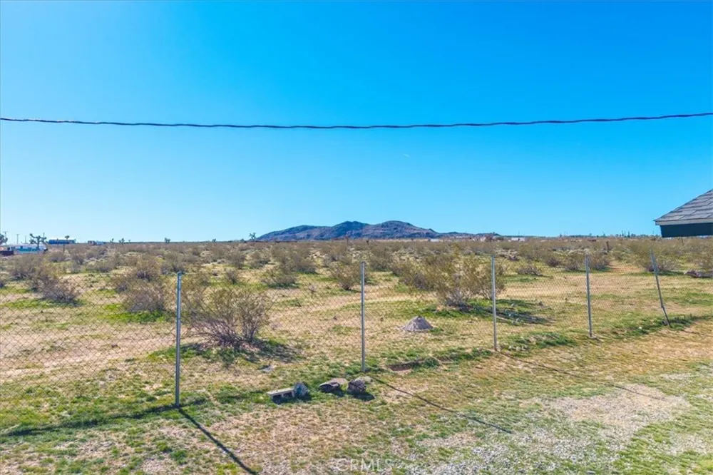 670 Ducor Avenue Landers, CA 92285