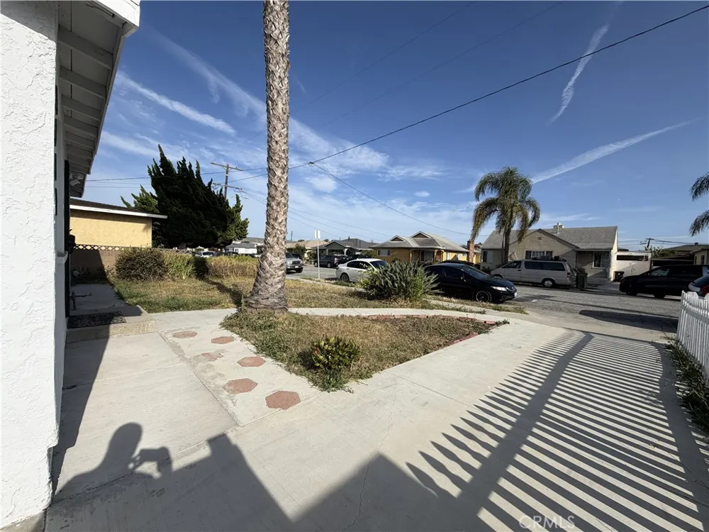 4085 W 141st Street Hawthorne, CA 90250