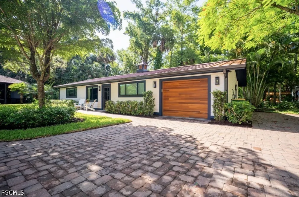 Dogwood Way Naples, FL 34116