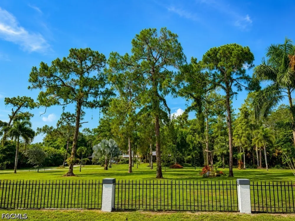 Dogwood Way Naples, FL 34116