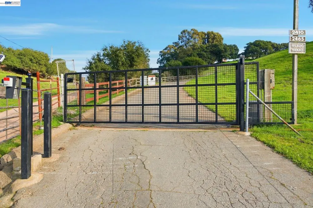 2395 Tecado Ter Fremont, CA 94539