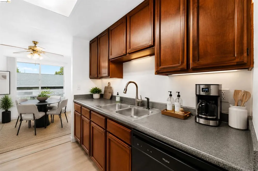 4186 San Pablo Dam Rd #A El Sobrante, CA 94803