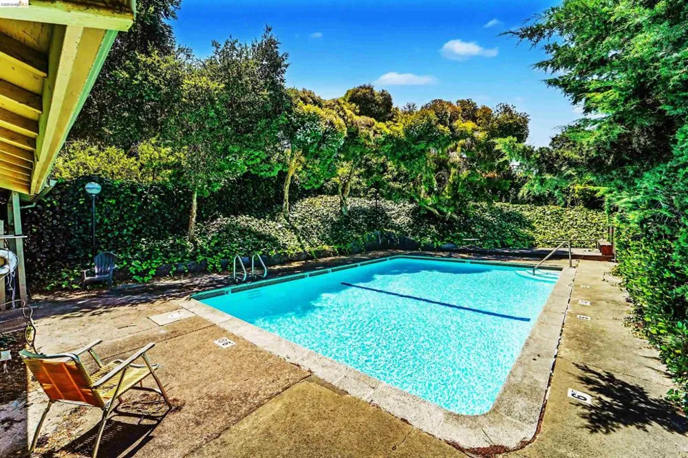 4186 San Pablo Dam Rd #A El Sobrante, CA 94803