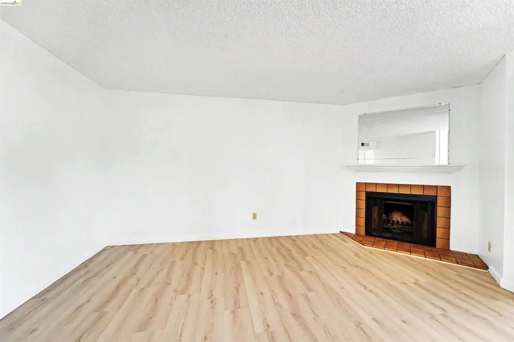 4186 San Pablo Dam Rd #A El Sobrante, CA 94803