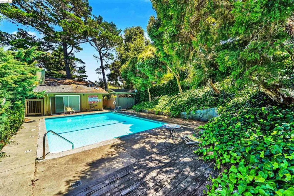 4186 San Pablo Dam Rd #A El Sobrante, CA 94803