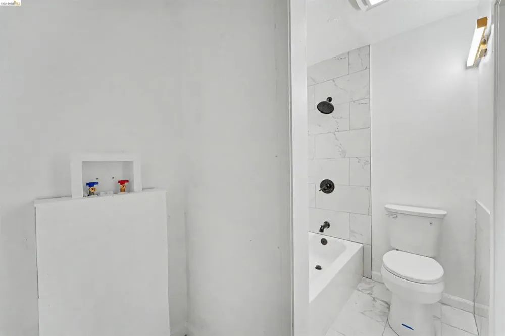 4186 San Pablo Dam Rd #A El Sobrante, CA 94803