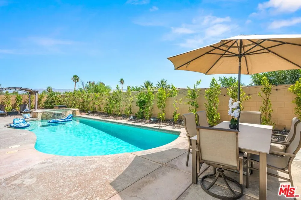 3260 N Avenida San Gabriel Rd Palm Springs, CA 92262