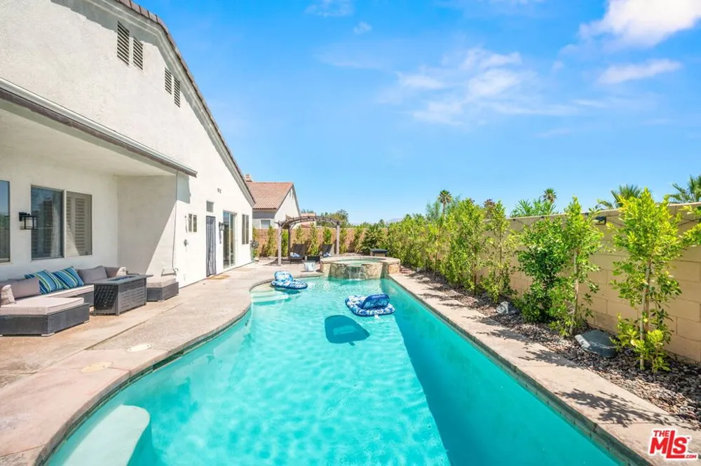 3260 N Avenida San Gabriel Rd Palm Springs, CA 92262