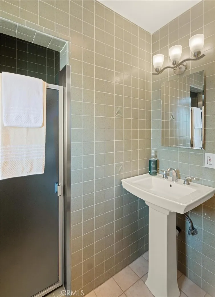 5427 Elmbank Road Rancho Palos Verdes, CA 90275