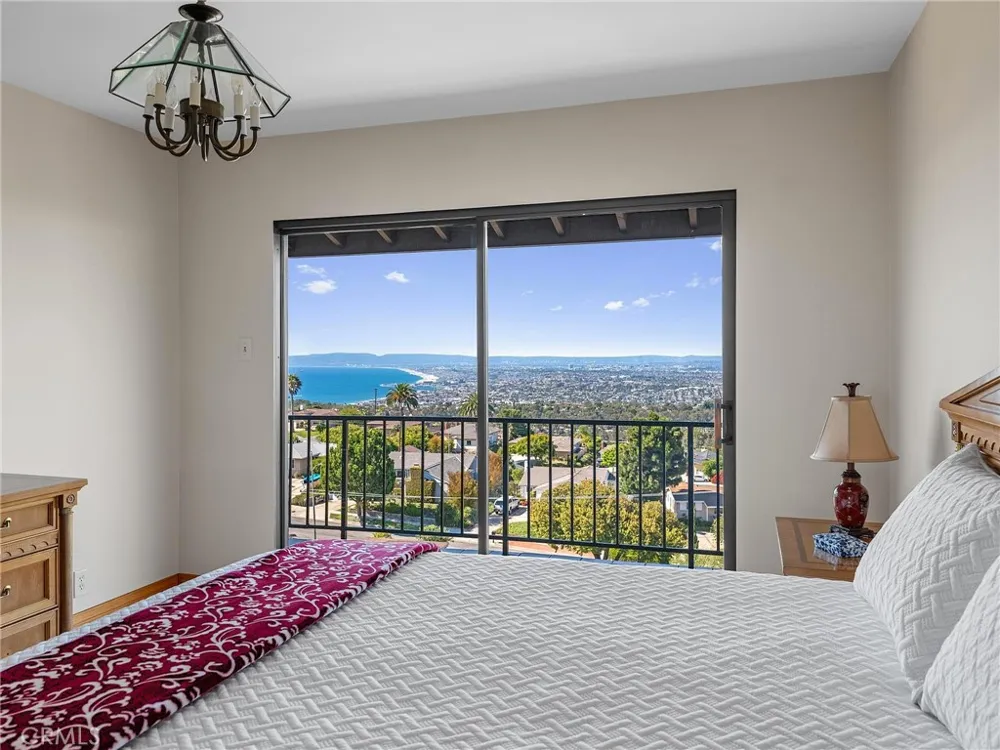 5427 Elmbank Road Rancho Palos Verdes, CA 90275