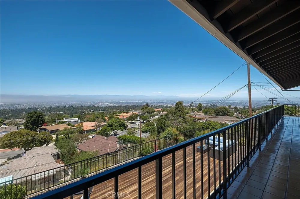 5427 Elmbank Road Rancho Palos Verdes, CA 90275