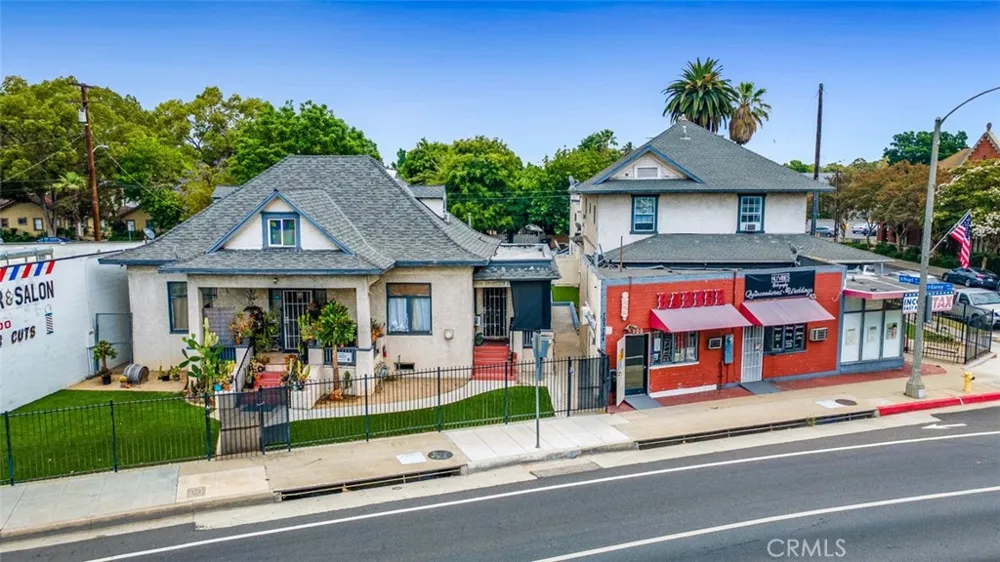 702 Garey Pomona, CA 91767