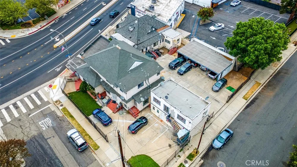 702 Garey Pomona, CA 91767