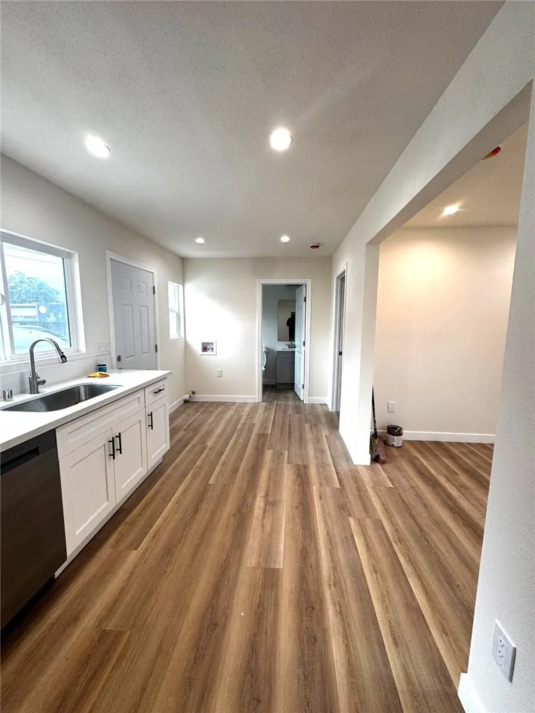 702 Garey Pomona, CA 91767
