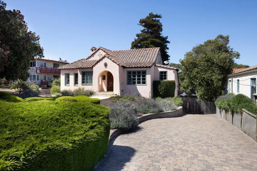 938 Lighthouse Avenue Pacific Grove, CA 93950