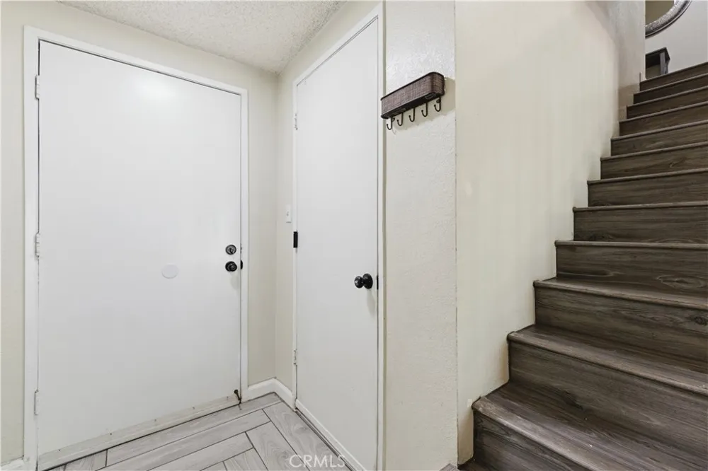 5577 Pioneer Boulevard #9 Whittier, CA 90601