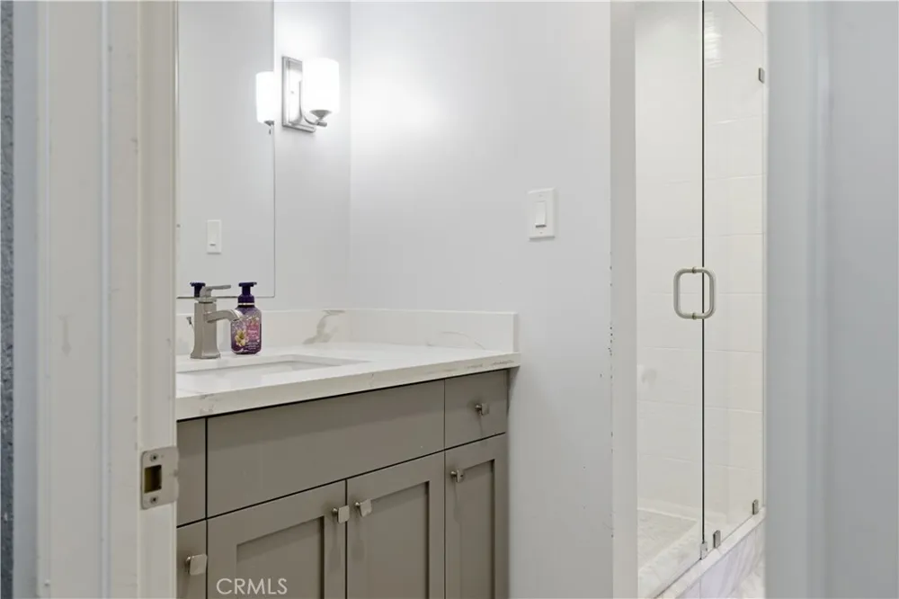 5577 Pioneer Boulevard #9 Whittier, CA 90601