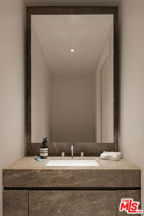 9200 Wilshire Boulevard #504E Beverly Hills, CA 90212