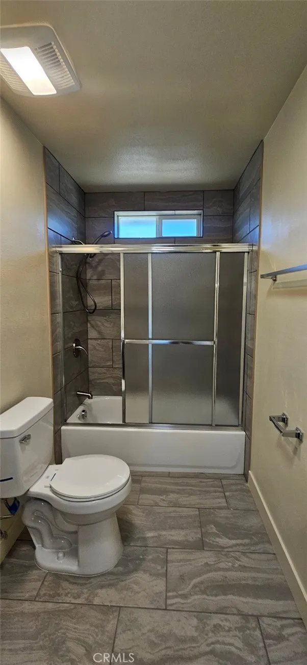 3839 Woodlawn #1/2 Los Angeles, CA 90011
