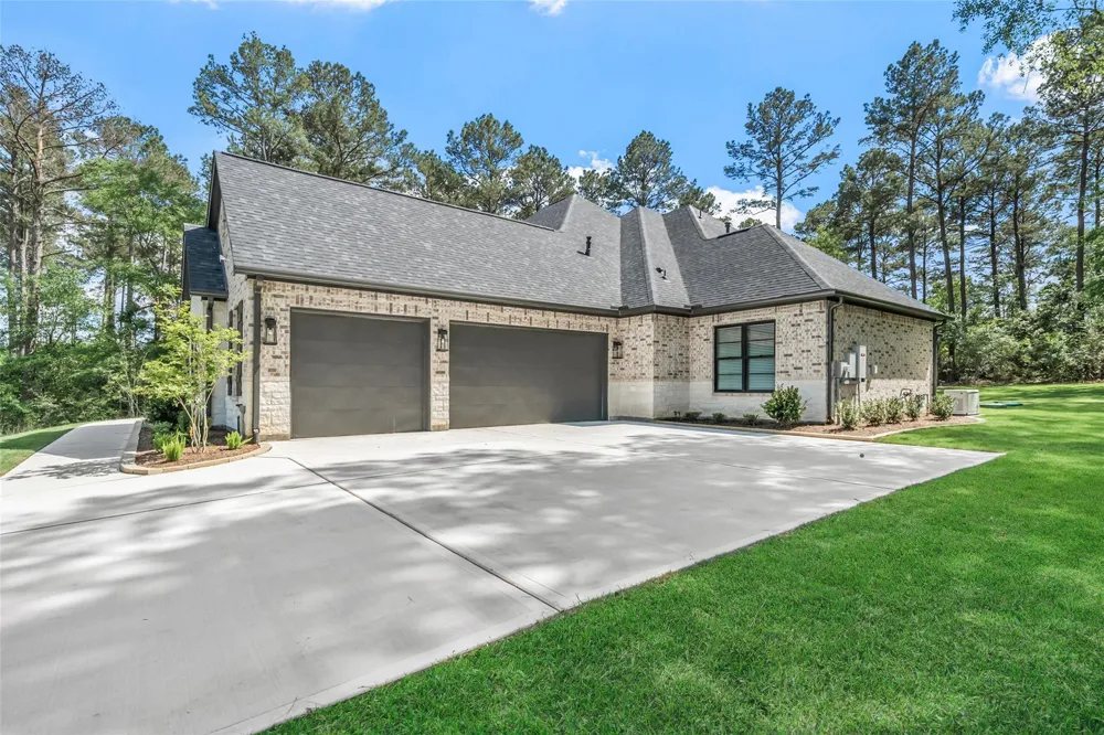 8680 Cedar Meadow Ln Lane Plantersville, TX 77363