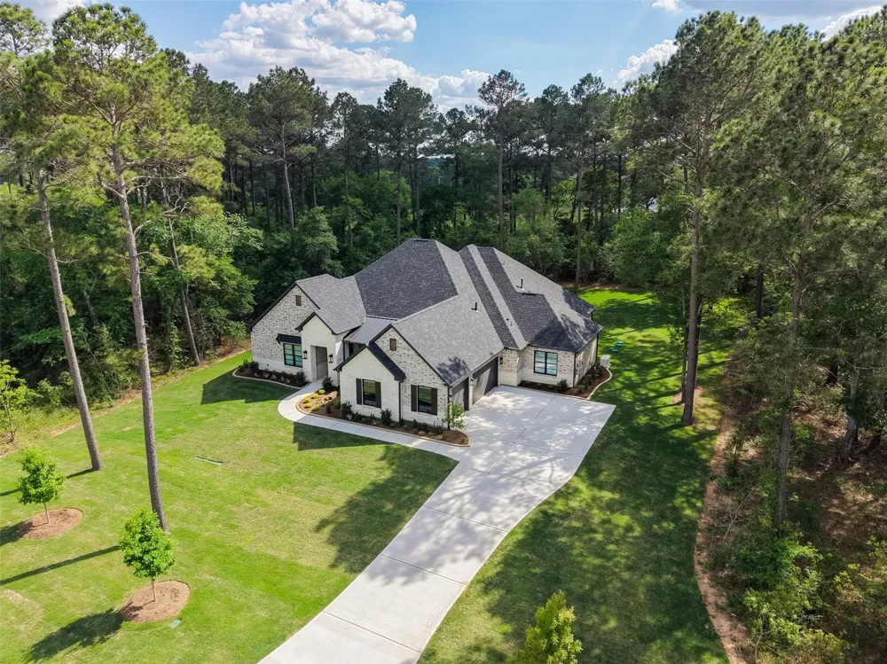 8680 Cedar Meadow Ln Lane Plantersville, TX 77363
