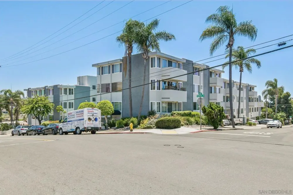 1907 Robinson Ave #304 San Diego, CA 92104