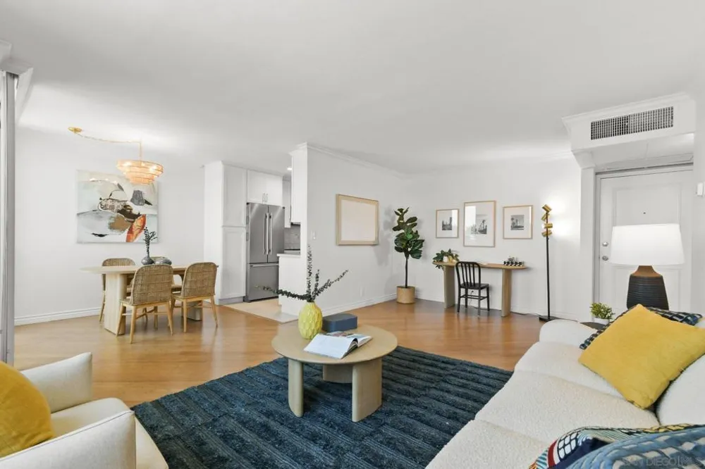 1907 Robinson Ave #304 San Diego, CA 92104