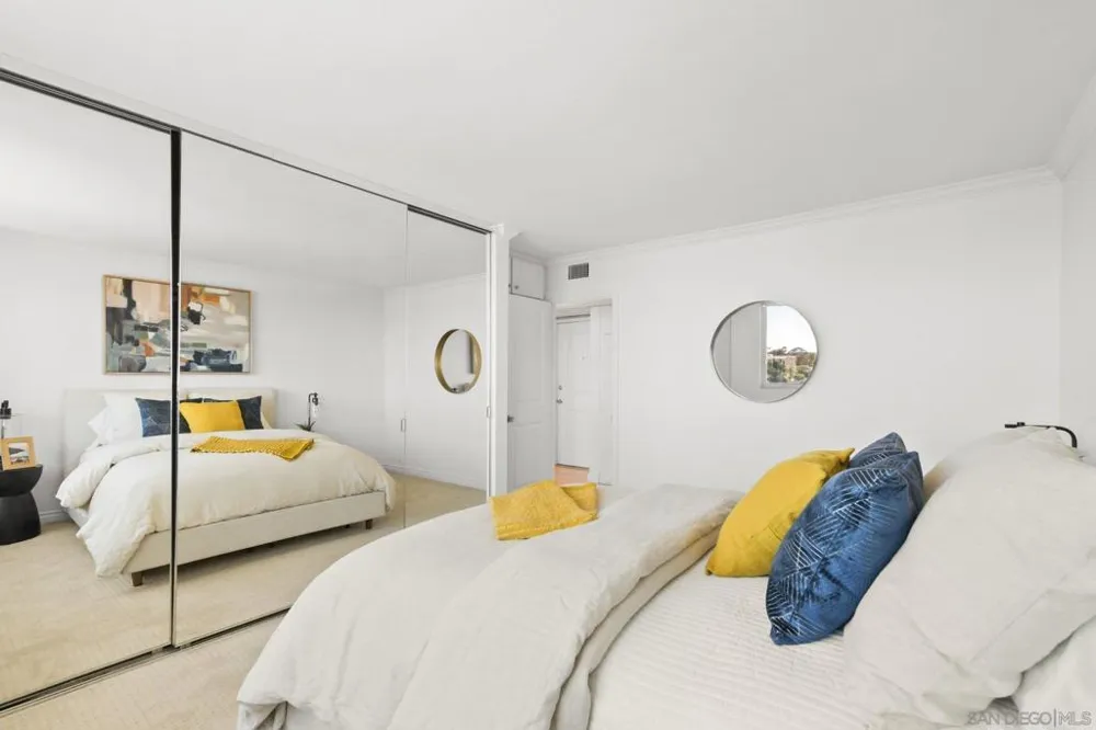1907 Robinson Ave #304 San Diego, CA 92104