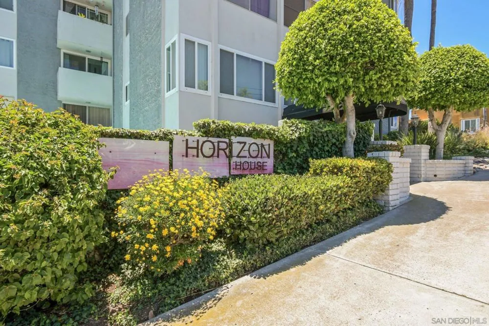 1907 Robinson Ave #304 San Diego, CA 92104