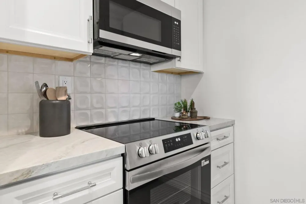 1907 Robinson Ave #304 San Diego, CA 92104