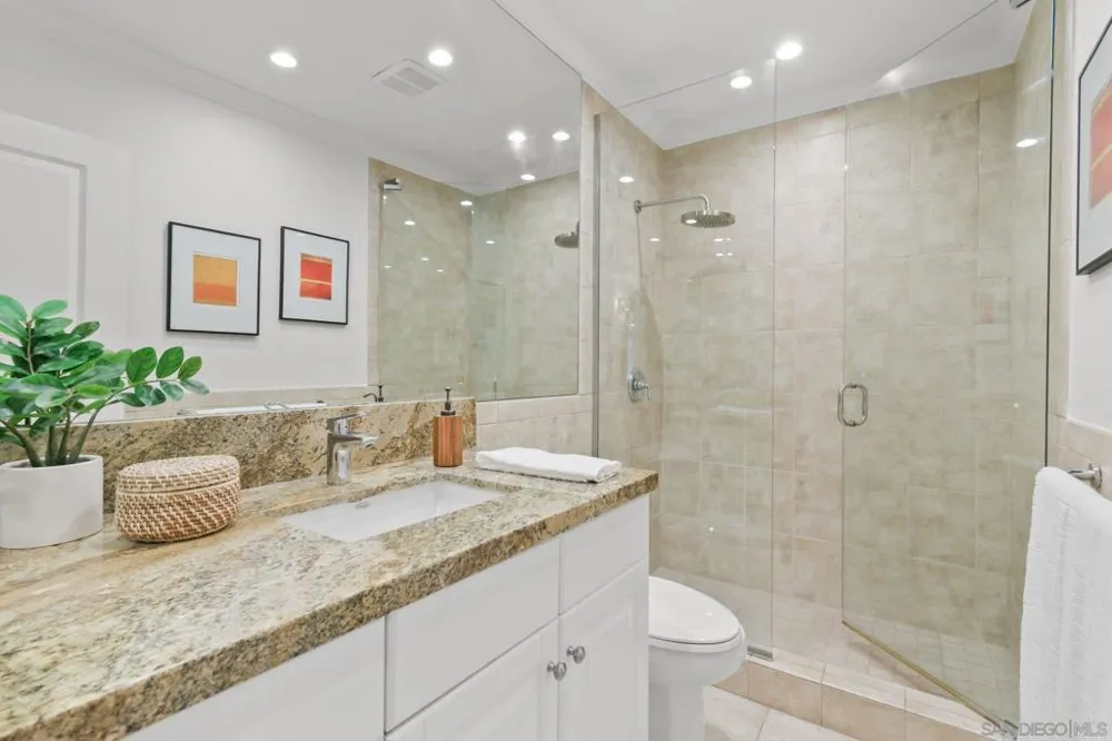 1907 Robinson Ave #304 San Diego, CA 92104