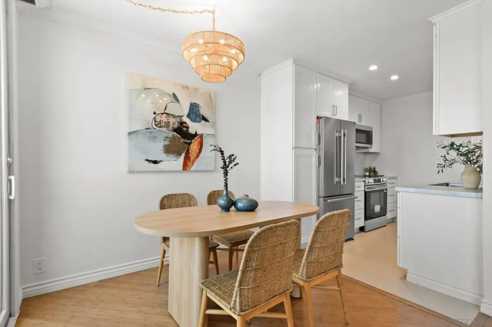 1907 Robinson Ave #304 San Diego, CA 92104
