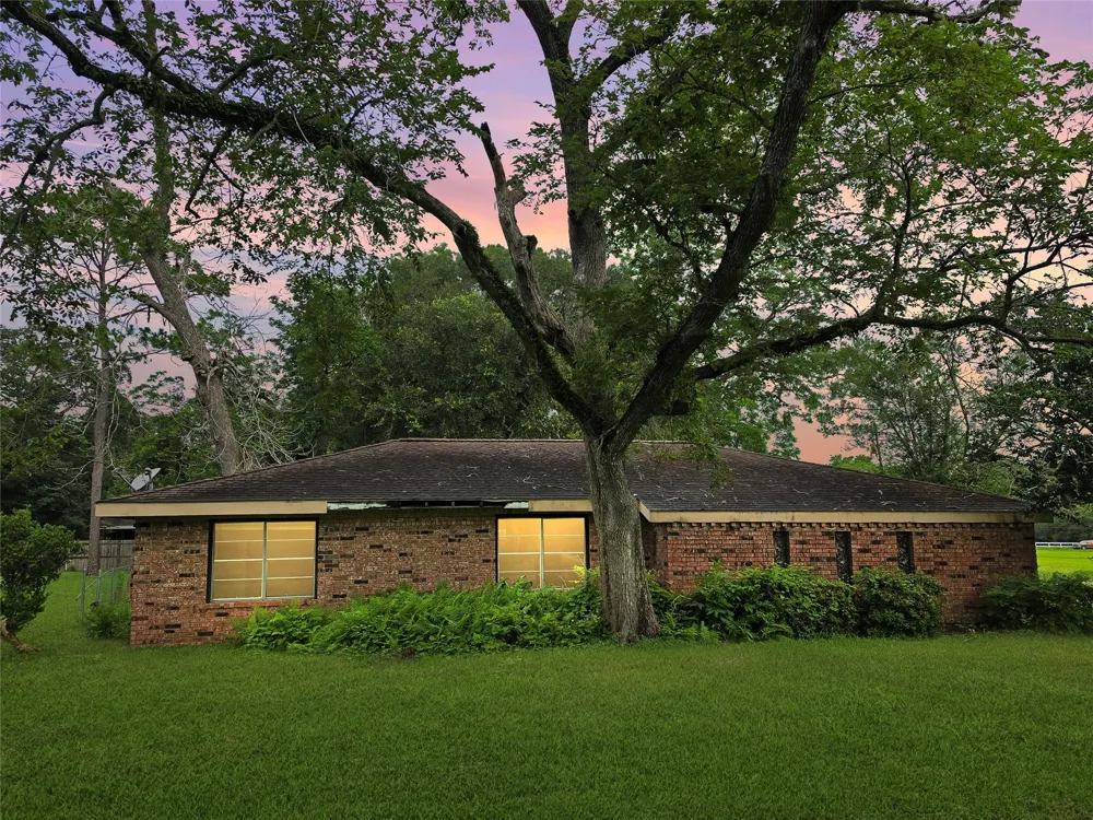 803 Avenue C Sweeny, TX 77480