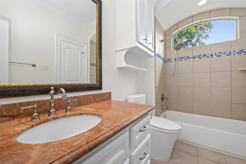 3928 Milton Street West University Place, TX 77005