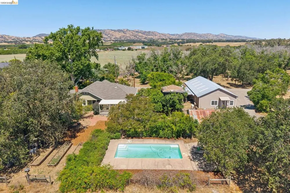 30900 The Horseshoe Winters, CA 95694