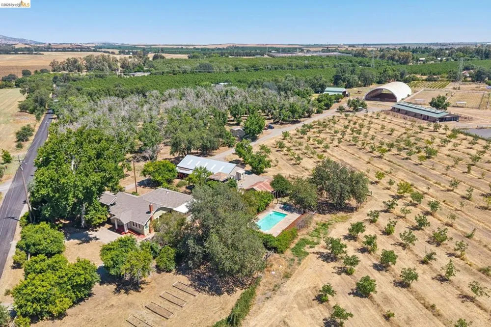 30900 The Horseshoe Winters, CA 95694