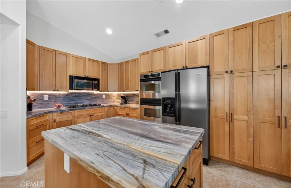 67556 S Laguna Cathedral City, CA 92234