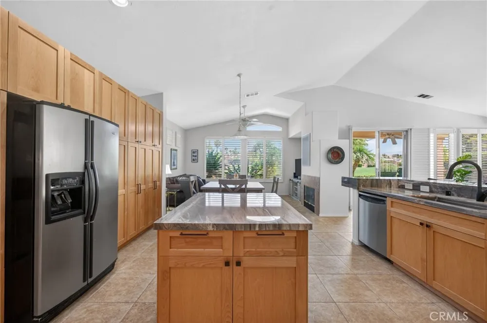 67556 S Laguna Cathedral City, CA 92234