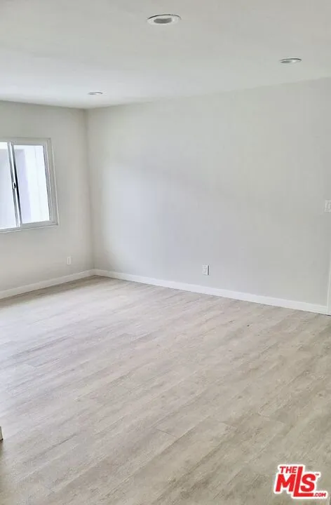 1549 W 224th Street #202 Torrance, CA 90501